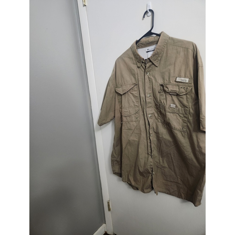 Columbia PFG Mens XL Short Sleeve Fishing Shirt Tan Khaki Button Down Ventilated